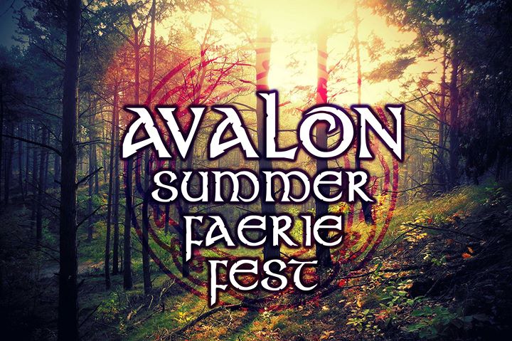 ELENA AKER EN AVALON FAERIE FEST, 2016