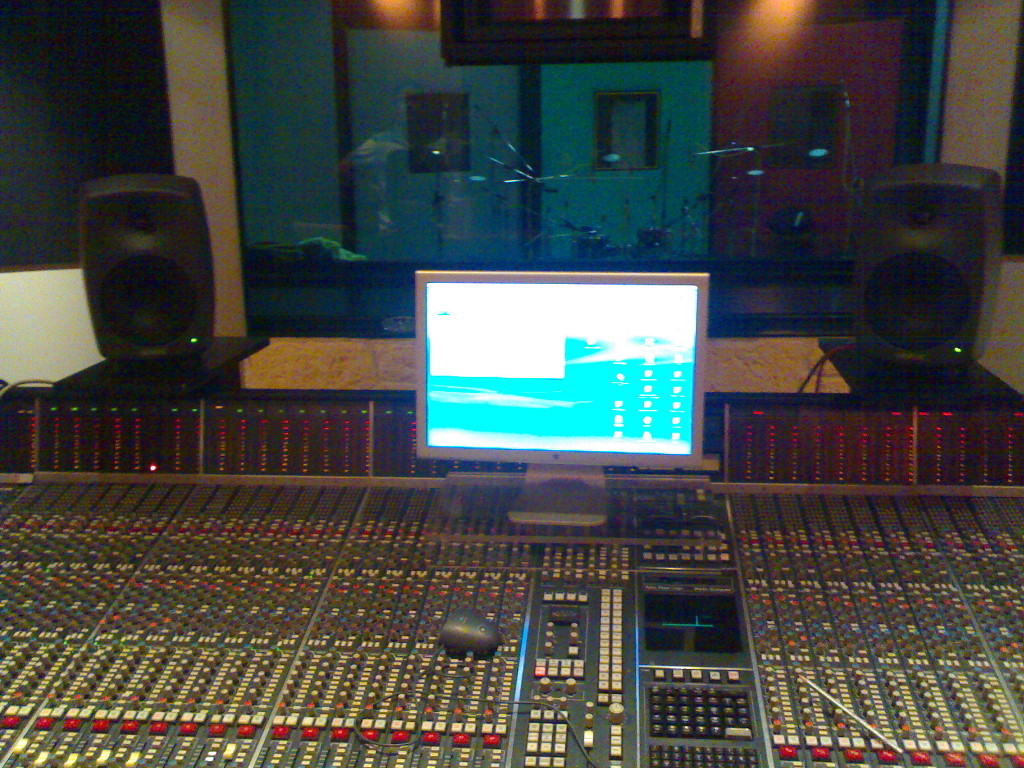 Elena Aker, arpista. Estudio 1 Sonoland 2 Elena Aker, arpista. Estudio 1 Sonoland 2